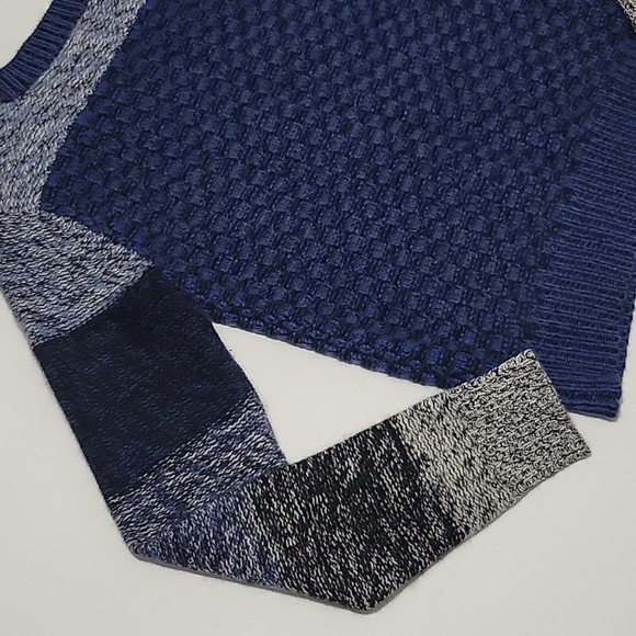 Lord & Taylor Cashmere Sweater - Picture 11 of 13